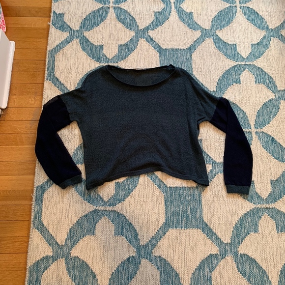 LF knit top - Picture 2 of 5